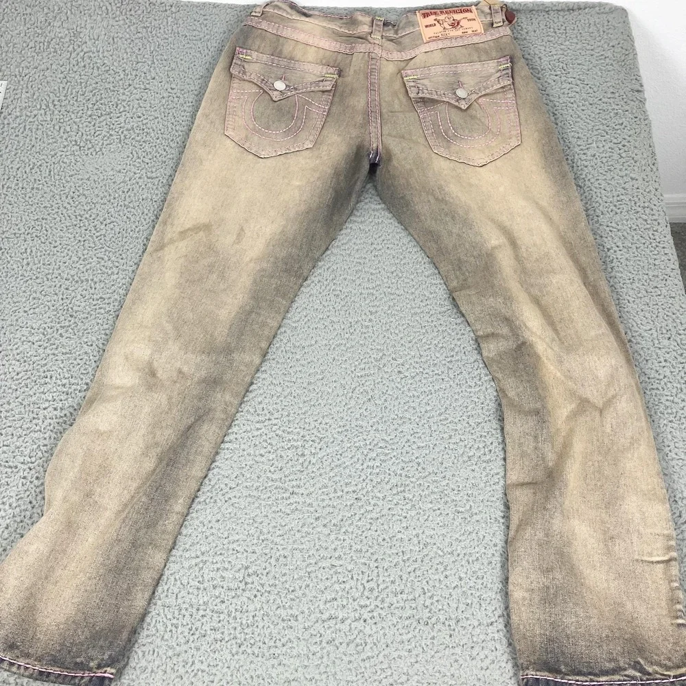 True Religion Ricky Jeans Mens 40x38 Distressed Relaxed Straight Denim Urban Cow